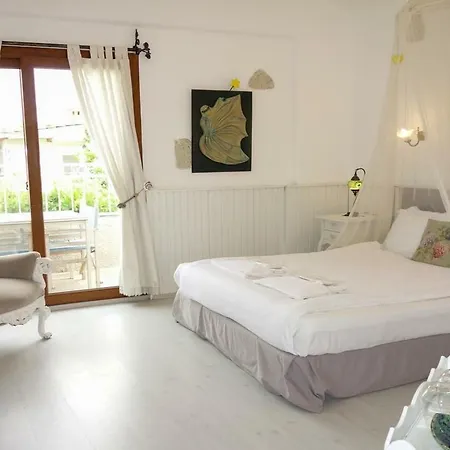 Hotel Peri Art 2*