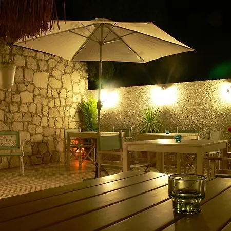 Peri Art אלאקאטי