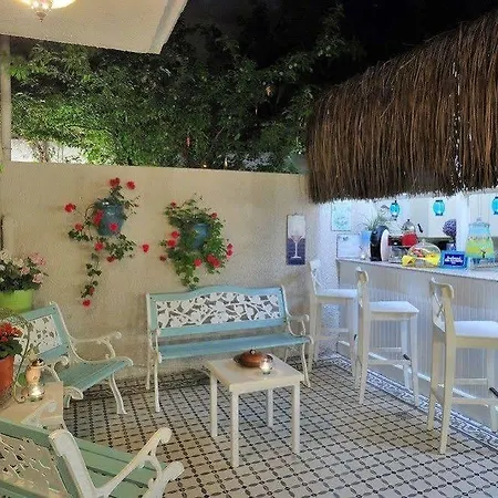 Peri Art Hotel 2*